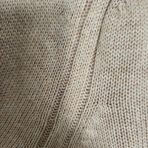 Women's Old Navy Cotton V-neck Camel Brown Sweater  size L - Picture 3 of 4